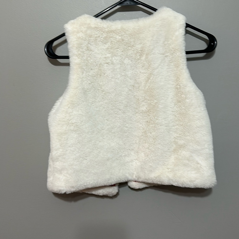 Max Studio, Faux Fur White Vest, Plaid Inside, Girl’s Small (5/6) EUC - Picture 4 of 6